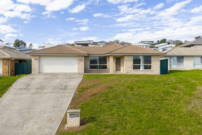 /international/au/13-dixon-circuit-muswellbrook-nsw-151458552/
