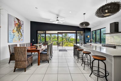 /international/au/86-gloucester-avenue-hideaway-bay-qld-151158044/