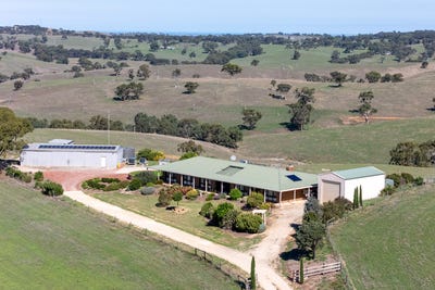 /international/au/549-old-bull-creek-road-strathalbyn-sa-700405232/