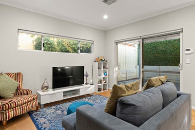 /international/au/30b-aberdare-way-warwick-wa-151275792/