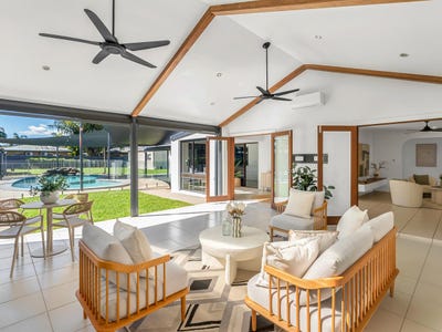 /international/au/9-trucano-close-whitfield-qld-151383920/