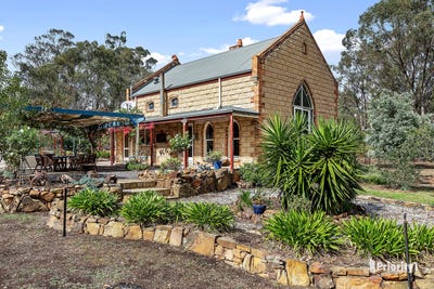 /international/au/241-native-gully-crescent-eppalock-vic-150859188/