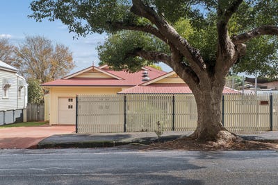 /international/au/1-2-105-hume-street-toowoomba-city-qld-151310420/