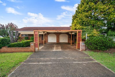 /international/au/1-2-2-mchardy-street-centenary-heights-qld-151327876/