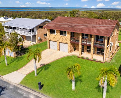 /international/au/3-curlew-terrace-river-heads-qld-152259212/