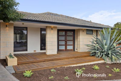 /international/au/49-boonooloo-road-kalamunda-wa-151315248/