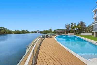 /international/au/104-22-24-ben-lexcen-place-robina-qld-152629968/