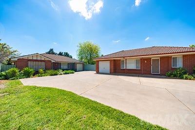 /international/au/1-2-54-undurra-drive-glenfield-park-nsw-152608540/