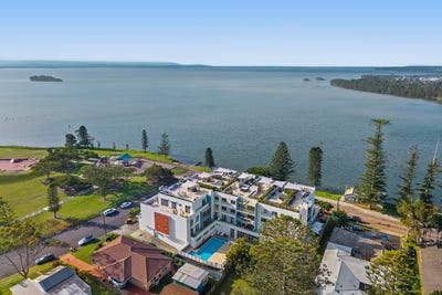 /international/au/25-1-tuggerah-parade-the-entrance-nsw-150742136/