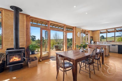 /international/au/120-ayreshire-drive-shepherds-flat-vic-148889364/