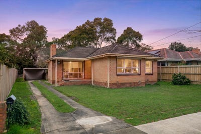 /international/au/13-barter-crescent-forest-hill-vic-151361668/