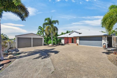 /international/au/27-shutehaven-circuit-bushland-beach-qld-152225884/