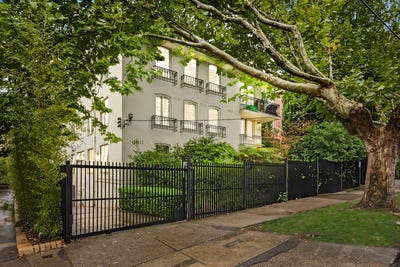 /international/au/10-11-rockley-road-south-yarra-vic-151332940/
