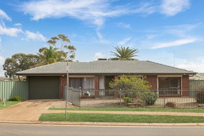 /international/au/19-mcinnis-avenue-burton-sa-151122908/