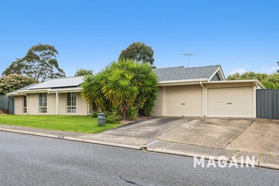 /international/au/24-allman-crescent-aberfoyle-park-sa-152592476/