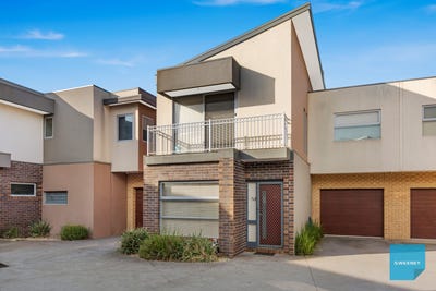 /international/au/9-1-dargi-green-caroline-springs-vic-150871352/