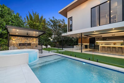 /international/au/8-warrina-court-mooloolaba-qld-151169296/