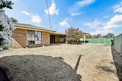 /international/au/128-dellar-road-maddington-wa-152389500/