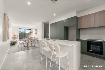 /international/au/17-75-kate-crace-street-gungahlin-act-151327372/