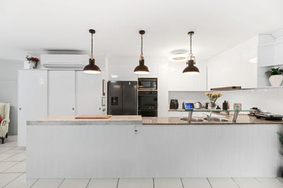 /international/au/5-77-spence-street-cairns-city-qld-150852556/