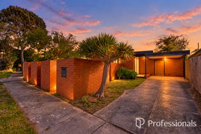 /international/au/9-moonda-grove-cheltenham-vic-152631500/