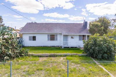 /international/au/17-yalbaroo-road-northam-wa-151173600/