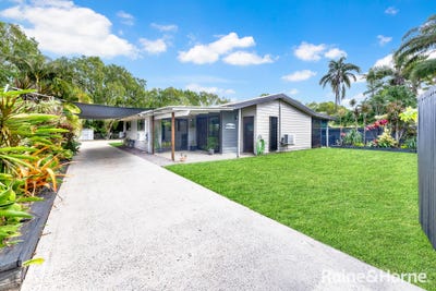 /international/au/55-geoffrey-thomas-drive-bucasia-qld-148304256/