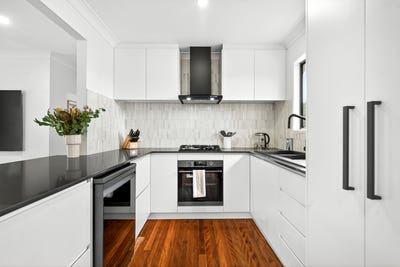 /international/au/4-wise-street-bundamba-qld-150945940/
