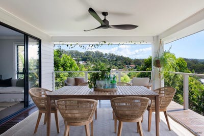 /international/au/36-sawtell-drive-currumbin-waters-qld-150838976/