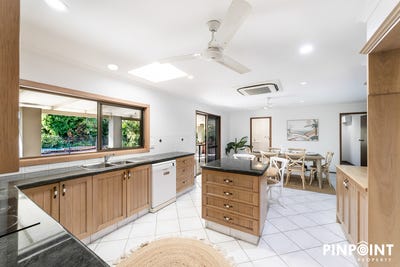 /international/au/14-normanby-court-mount-pleasant-qld-151536596/
