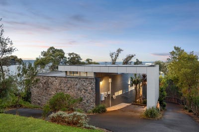 /international/au/14-jackson-way-dromana-vic-151216796/