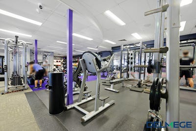 /international/au/level-1-24-avalon-parade-avalon-beach-nsw-504464216/