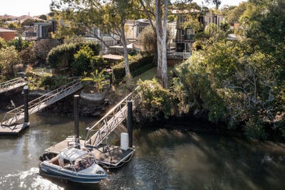 /international/au/145-ryan-street-west-end-qld-151072252/