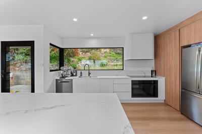/international/au/4-kirval-court-west-hobart-tas-148438336/