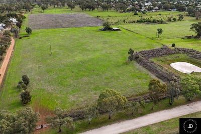 /international/au/8-old-cemetery-lane-curlewis-nsw-204542736/