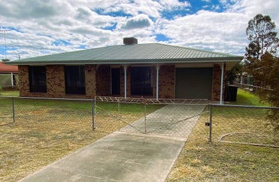/international/au/73-eleanor-street-miles-qld-148440560/