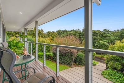/international/au/8-laurel-street-maleny-qld-151066156/