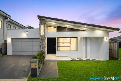 /international/au/16-almandin-street-gables-box-hill-nsw-151179092/