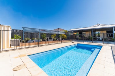 /international/au/15-ornata-bend-banksia-grove-wa-151565860/