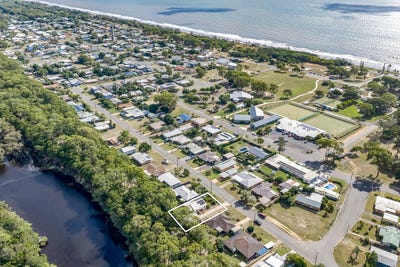 /international/au/29-orchid-drive-moore-park-beach-qld-151353924/