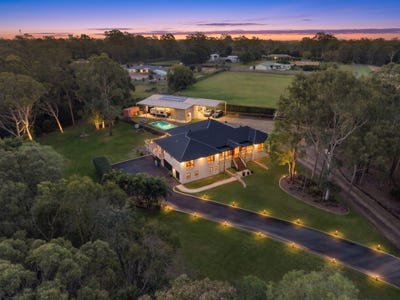 /international/au/68-woodend-court-park-ridge-qld-151621756/