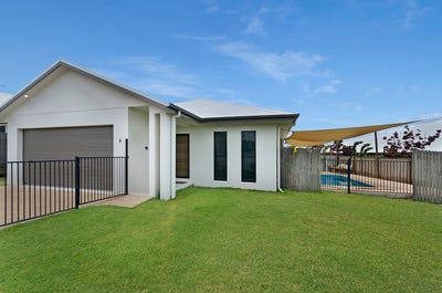 /international/au/9-channel-street-bushland-beach-qld-151541424/