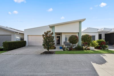 /international/au/82-7-halcyon-drive-pimpama-qld-151454348/