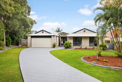 /international/au/29-gradorean-street-pelican-waters-qld-148303312/