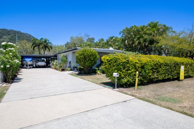 /international/au/208-shute-harbour-road-cannonvale-qld-152601008/