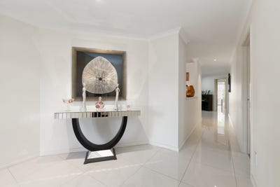 /international/au/88-bramwell-road-noranda-wa-150817904/