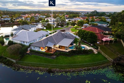 /international/au/10-cutwater-close-clear-island-waters-qld-151279328/
