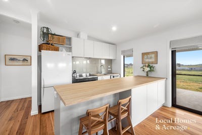 /international/au/4-stock-close-murrumbateman-nsw-152024128/