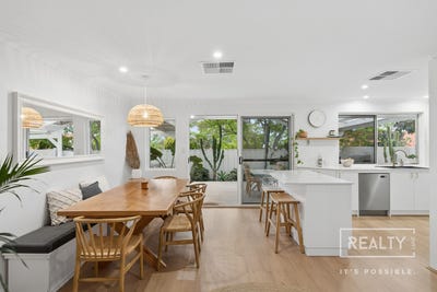 /international/au/74b-duke-street-scarborough-wa-152649144/