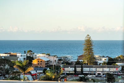 /international/au/57-west-wyberba-street-tugun-qld-148458588/?lang=en